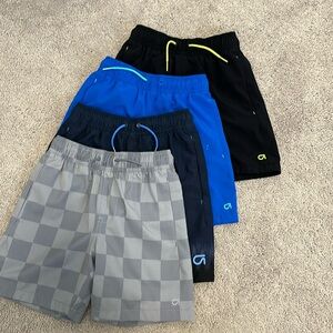 4 Gap fit boy shorts Size S (6-7)